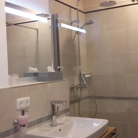 阿尔潘兰德公寓酒店 公寓 *
